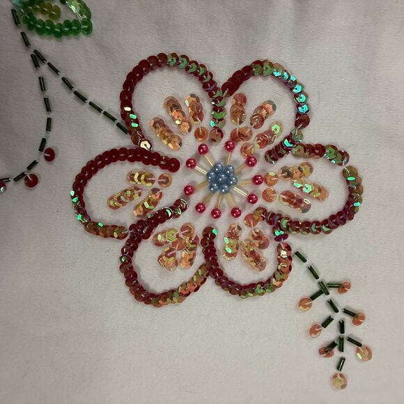 Crystal-Kobe XL White Beaded Sequin Floral Tee Shirt Made in Mexico V Neck - Picture 6 of 6